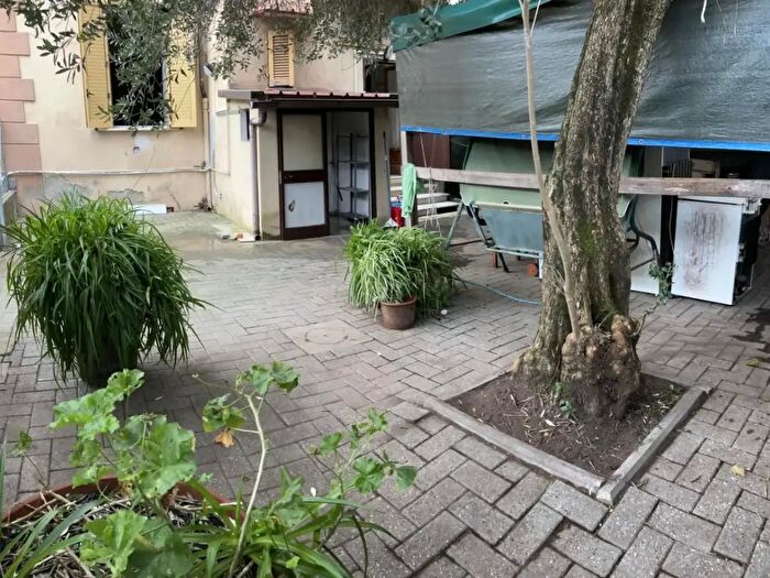 Appartamento bilocale in vendita in Massa