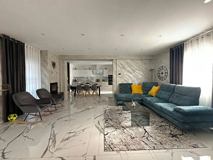 Casa quadrilocale in vendita in Via Libertà, Lignana