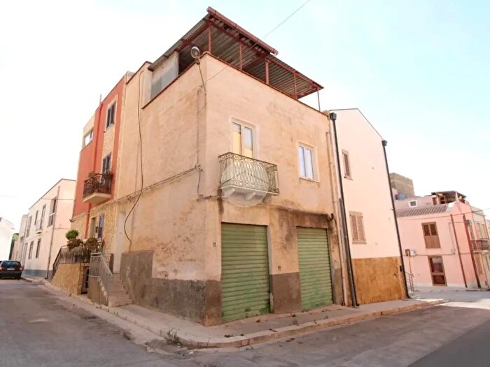 Casa trilocale in vendita in Vicolo Monteleone, Paceco