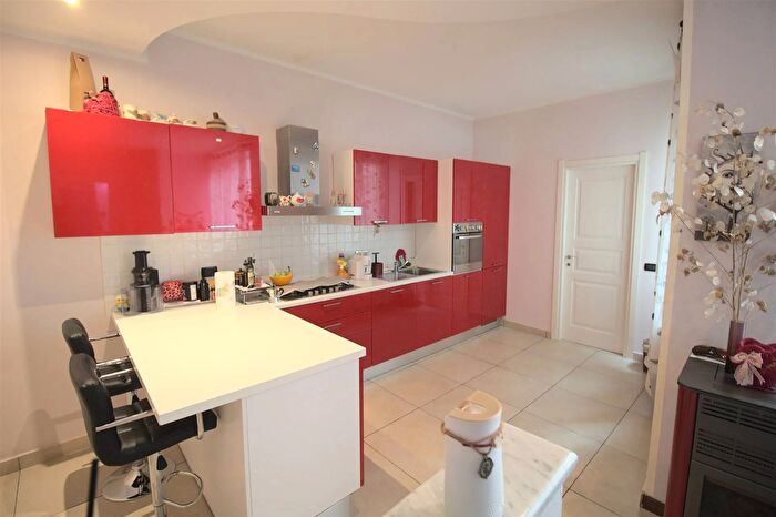 Appartamento con 5 locali in vendita in Aulla
