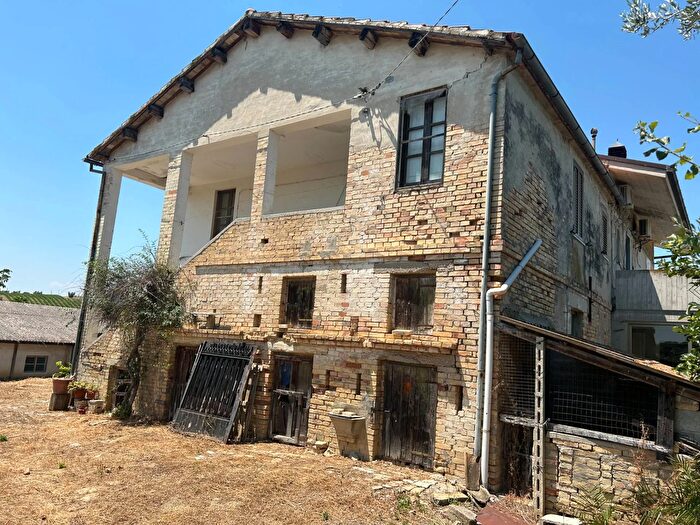 Casa con 5 locali in vendita in Colle Santa Maria, Mosciano Sant'Angelo