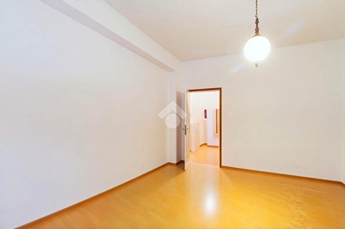 Appartamento trilocale in vendita in Via Alfredo Catalani, Pisa