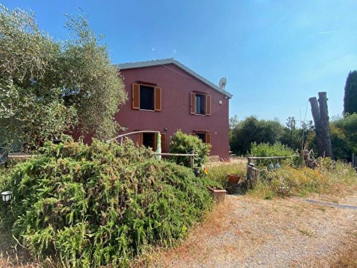 Casa quadrilocale in vendita in Località Maiano Lavacchio, Magliano In Toscana