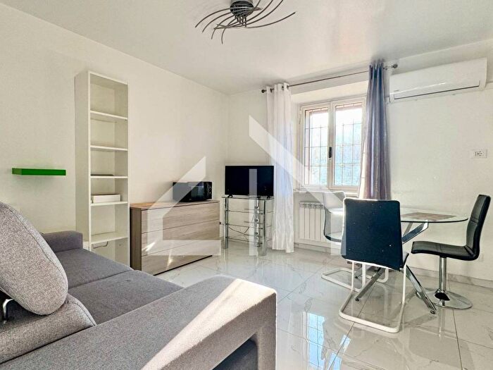 Appartamento bilocale in affitto in Via del Molino a Vento, San Giacomo, Trieste