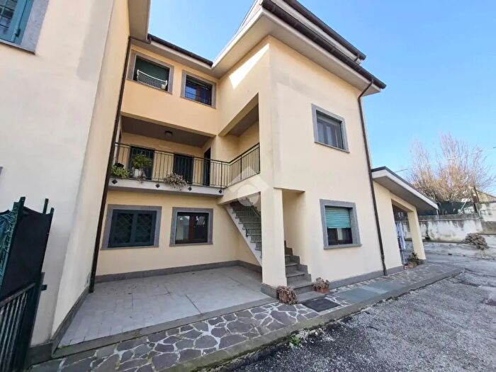 Appartamento trilocale in vendita in Via Don Alberto Proscio, Valmontone