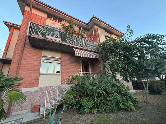 Appartamento quadrilocale in vendita in Via Papa Giovanni XXIII, Borgo Virgilio