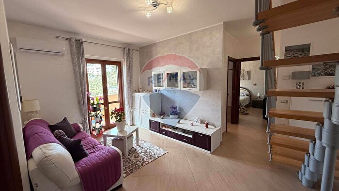 Appartamento quadrilocale in vendita in Via Pasquale Soccio, Vieste