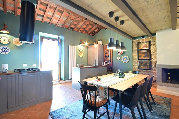 Appartamento con 7 locali in vendita in Firenze