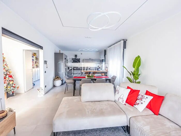 Appartamento con 5 locali in vendita in Vicolo Paludetti a, Treviso