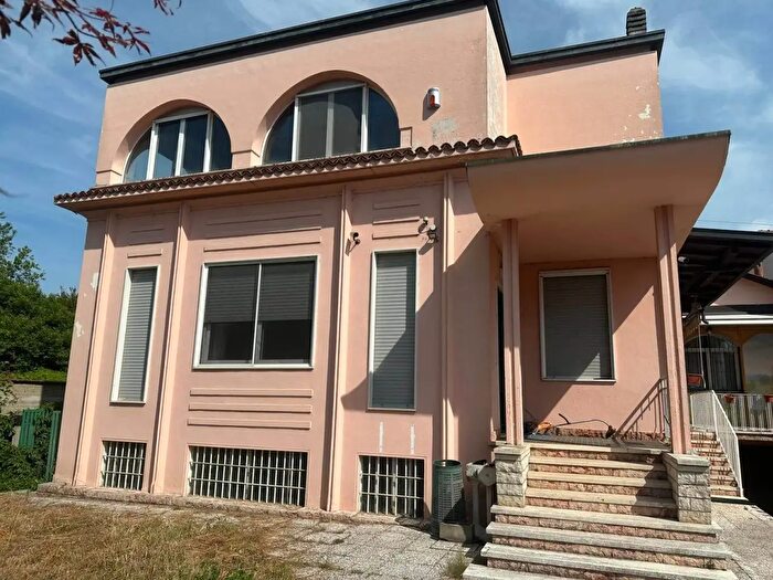Appartamento con 5 locali in vendita in Vigevano