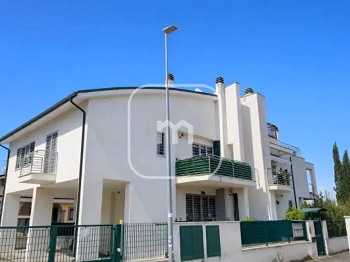 Appartamento trilocale in vendita in Via Tione degli Abruzzi, Roma