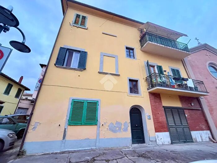 Appartamento bilocale in vendita in Piazza San Lorenzo, Capraia E Limite