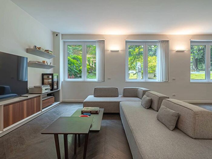 Appartamento con 6 locali in affitto in Via Nirone, SantAmbrogio, Milano