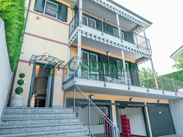 Casa con 6 locali in vendita in Via Costa, Alpignano