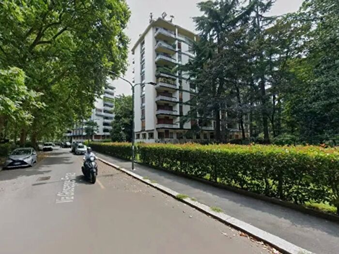 Appartamento trilocale in vendita in Via Giuseppe Frua, Milano