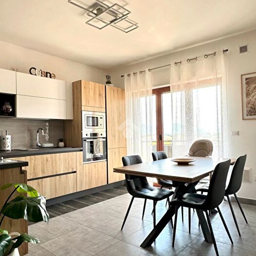 Appartamento trilocale in vendita in Via Marco Tullio Cicerone, Venafro