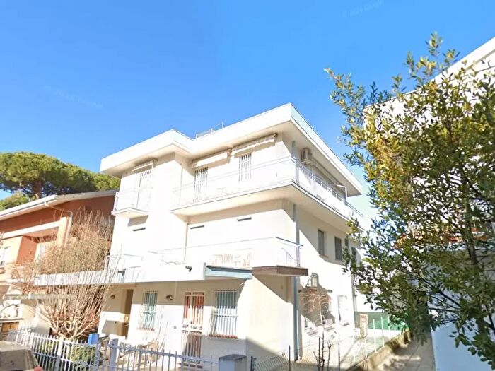 Appartamento trilocale in vendita in Viale Goffredo Mameli, Riccione