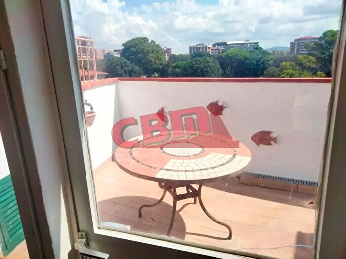 Appartamento con 7 locali in vendita in Livorno