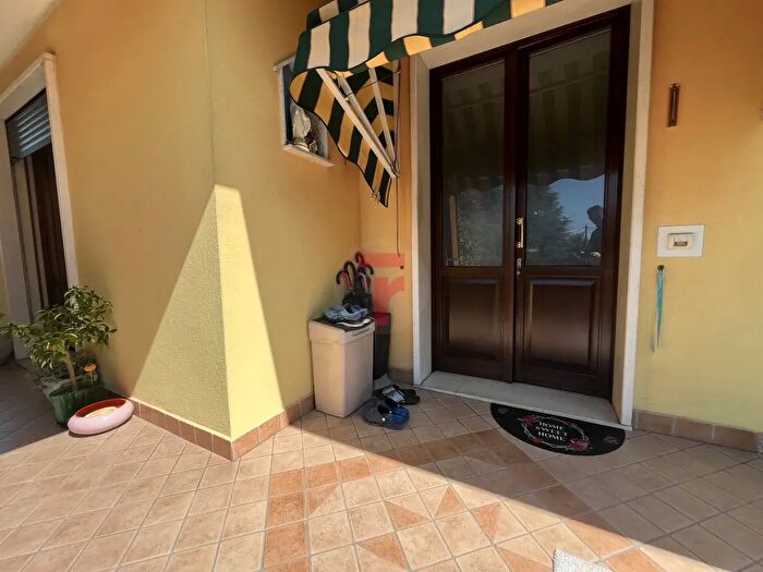 Casa quadrilocale in vendita in Via Guglielmo Marconi, Piazzola Sul Brenta