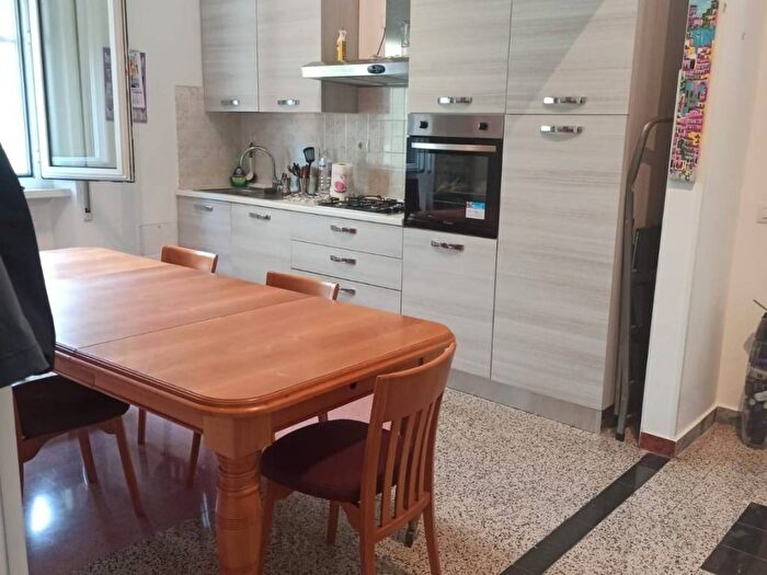 Appartamento trilocale in affitto in Piazza Bruno Buozzi, Centro Storico, Latina