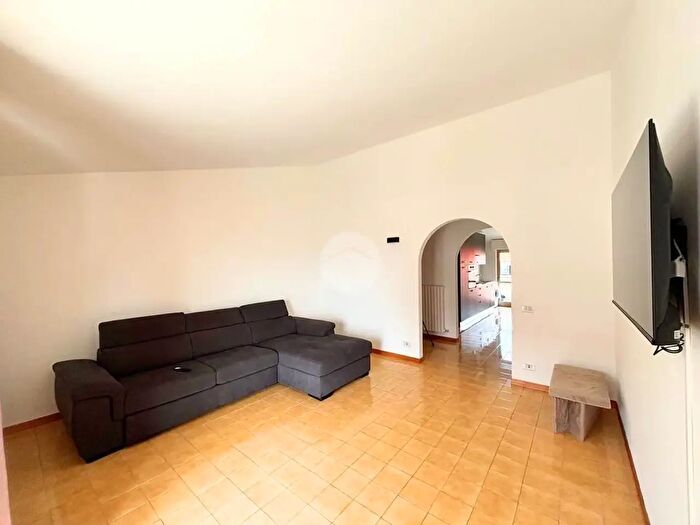 Appartamento quadrilocale in vendita in Via Roma, Torrevecchia Teatina