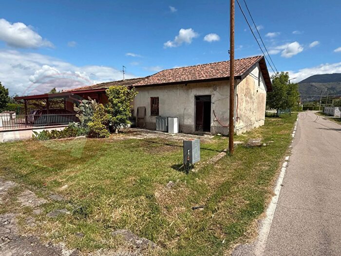 Casa con 5 locali in vendita in Via Panniglia III, Roccasecca