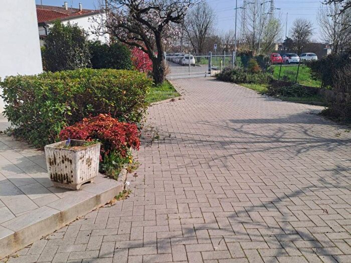 Appartamento con 5 locali in affitto in Via Pietro Pajetta, Pontevigodarzere Isola di Torre, Padova