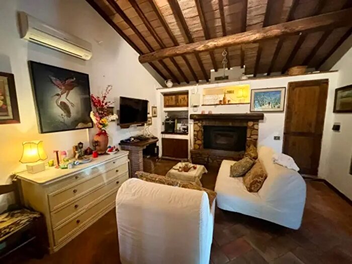 Casa bilocale in vendita in Via Penna in Teverina, Orte