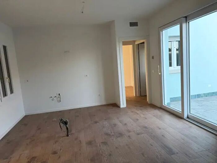 Appartamento quadrilocale in vendita in Via Bassa Gambarare, Mira