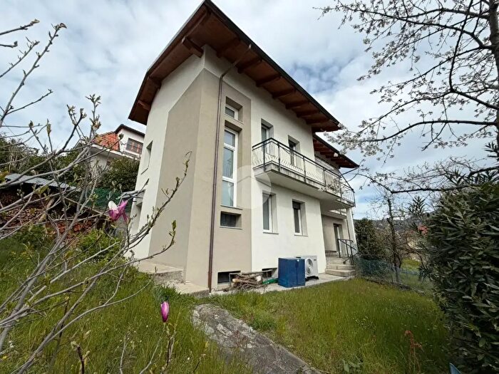 Appartamento trilocale in affitto in Via Malatrait, Almese