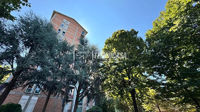 Appartamento con 5 locali in vendita in Via Arturo Farinelli, Torino