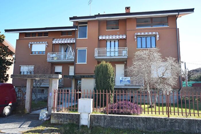 Appartamento quadrilocale in vendita in Via Roma, Pianfei