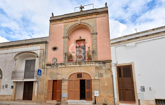 Casa con 6 locali in vendita in Via Santa Cesarea, Minervino Di Lecce