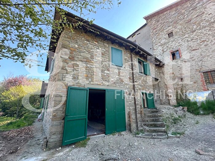 Casa quadrilocale in vendita in Via Frassineta, Monghidoro