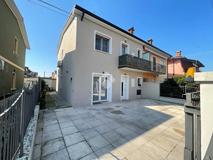 Casa con 5 locali in vendita in Villaggio SGiuseppe, Ospitaletto