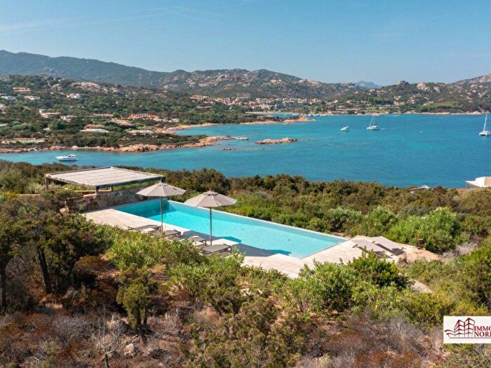 Casa con 6 locali in affitto in Via Cala del Faro, Porto Cervo, Arzachena