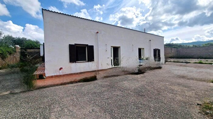 Appartamento trilocale in vendita in Viterbo