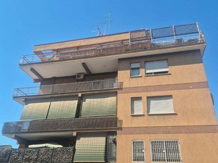Appartamento trilocale in affitto in Via Simone Mosca, Torrevecchia, Roma