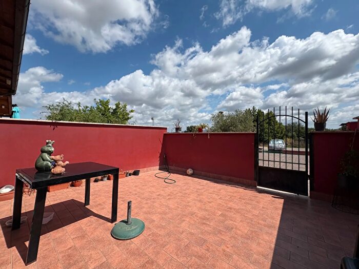 Casa bilocale in vendita in Via Pasubio, Aprilia