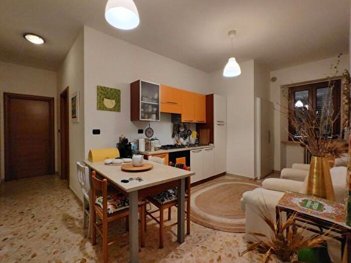 Appartamento con 6 locali in vendita in Viale San Giovanni Bosco, Macerata