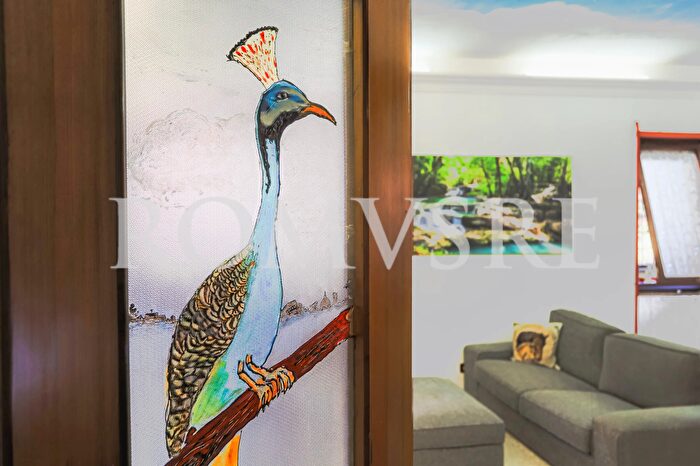 Appartamento con 5 locali in vendita in Via Giuseppe Valmarana, Roma