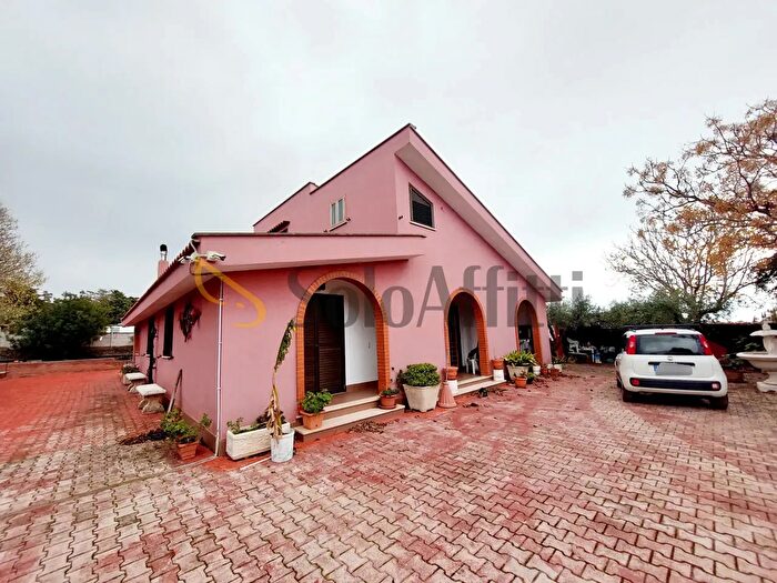 Casa con 5 locali in affitto in Via dei Mirti, Civitavecchia