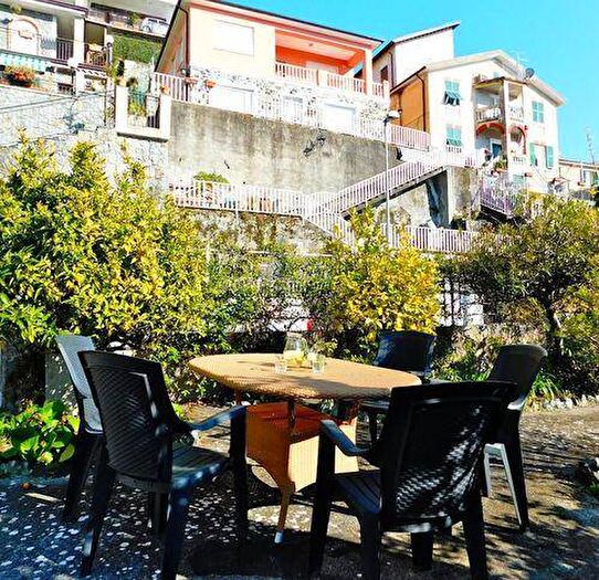 Appartamento trilocale in affitto in Centro, Levanto