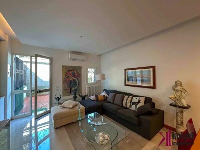 Appartamento bilocale in vendita in Via Orazio, Napoli