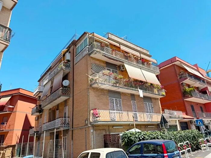 Appartamento quadrilocale in vendita in Via Pietro Piffetti, Roma