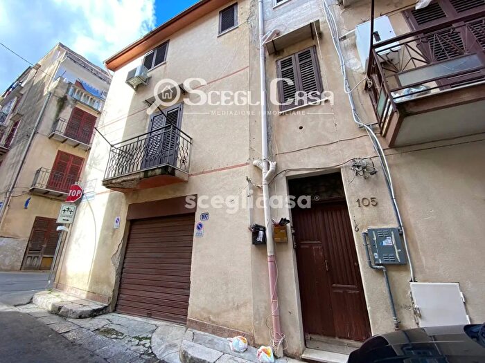 Appartamento trilocale in vendita in Via Giovanni Badalamenti, Carini