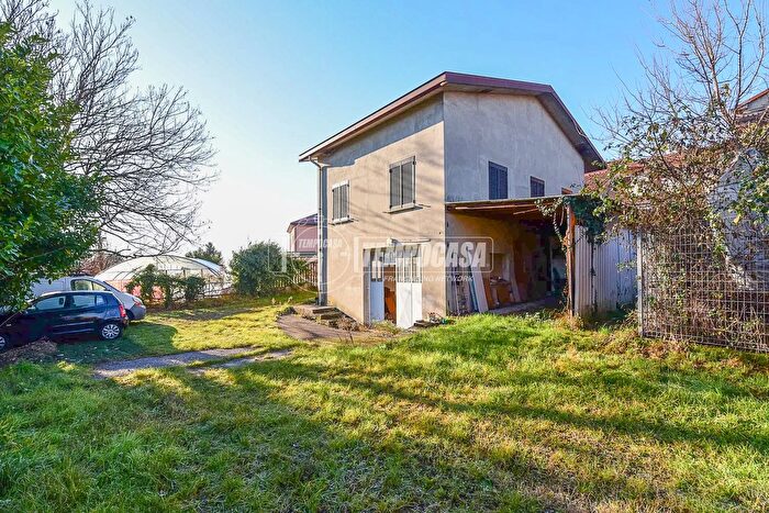 Case in Vendita e in Affitto - 2