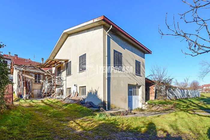 Casa con 6 locali in vendita in Via Catullo, Cantu