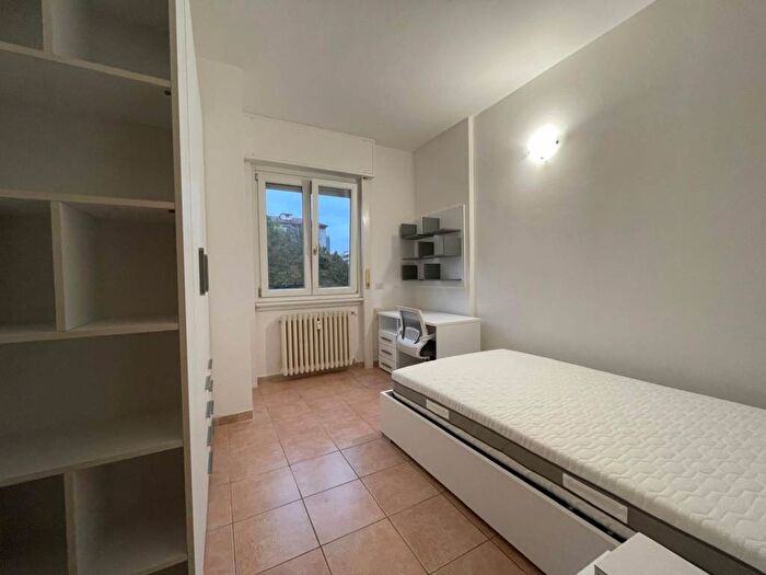 Appartamento trilocale in affitto in Via Claudio Debussy, Piazzale Siena, Milano