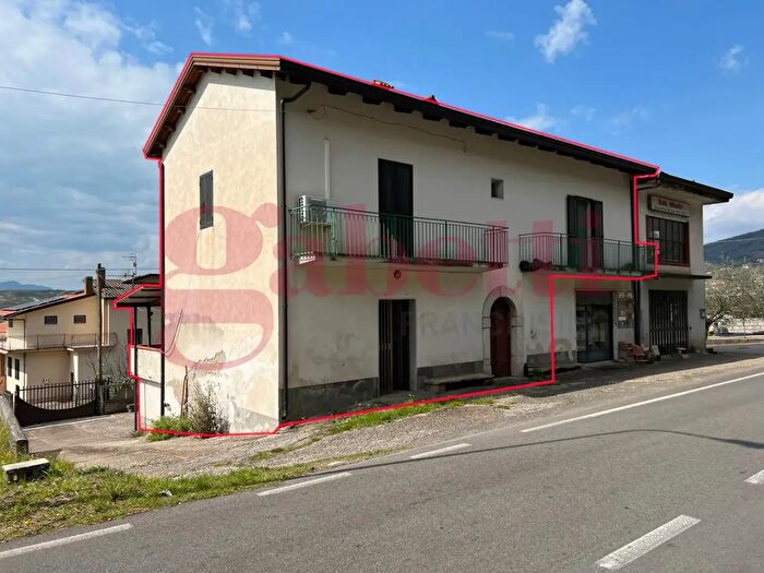 Appartamento trilocale in vendita in Contrada Cortesano Snc, Faicchio